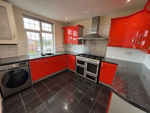 Kitchen- click for photo gallery